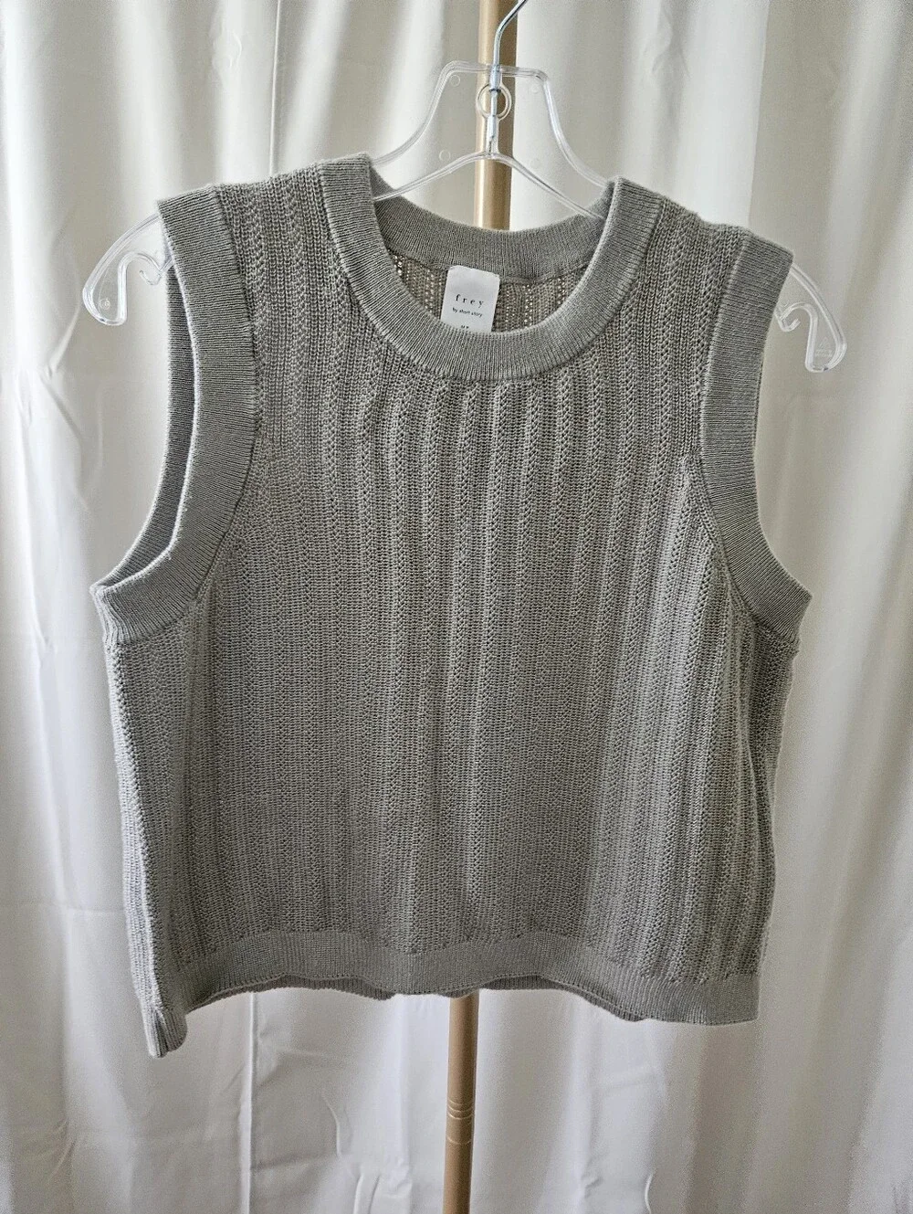 Frey Muted Green Cropped Sweater Vest Size MP Preloved